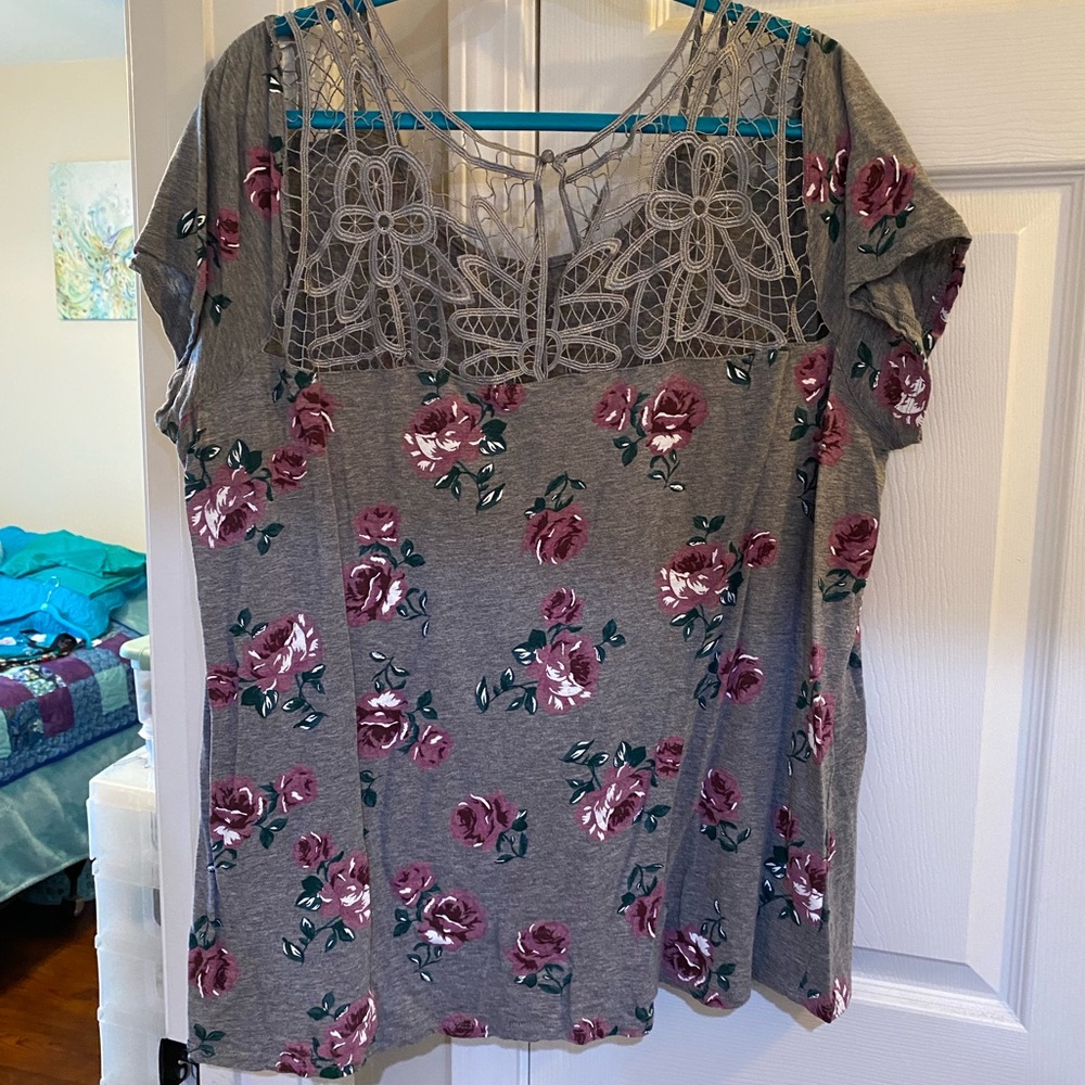 EUC Ladies Torrid Blouse - Size 2